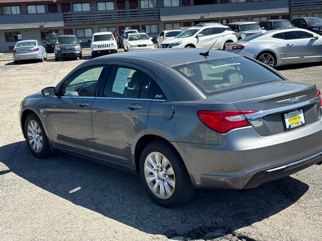 2012 Chrysler 200