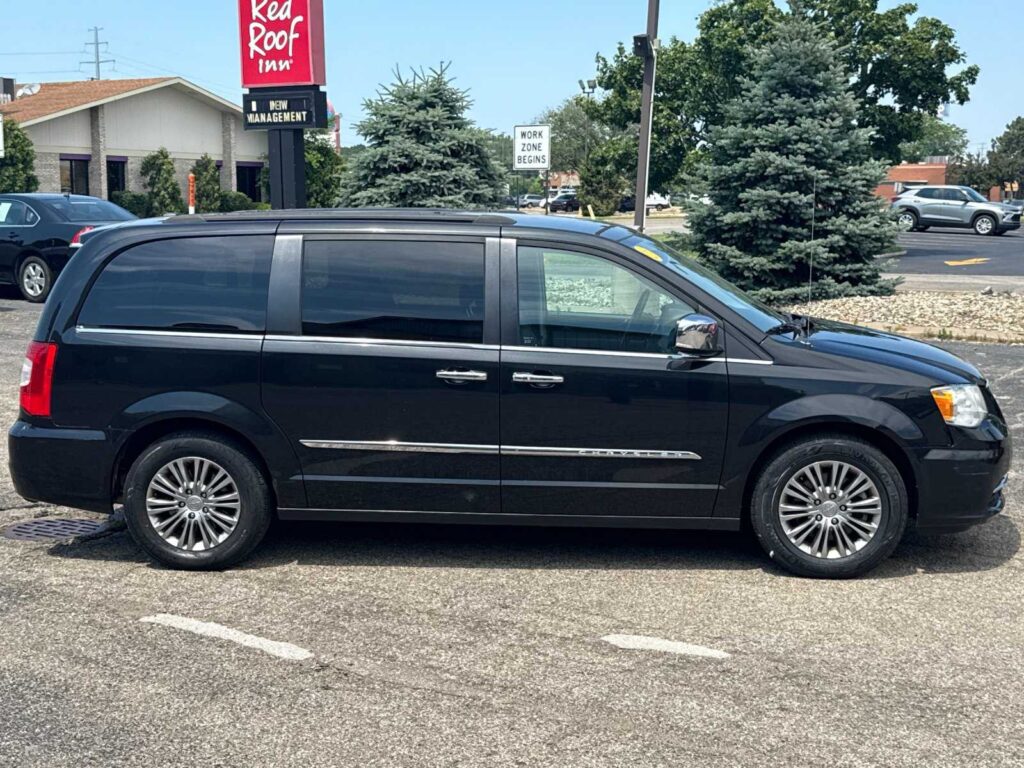 2015 Chrysler Town & Country