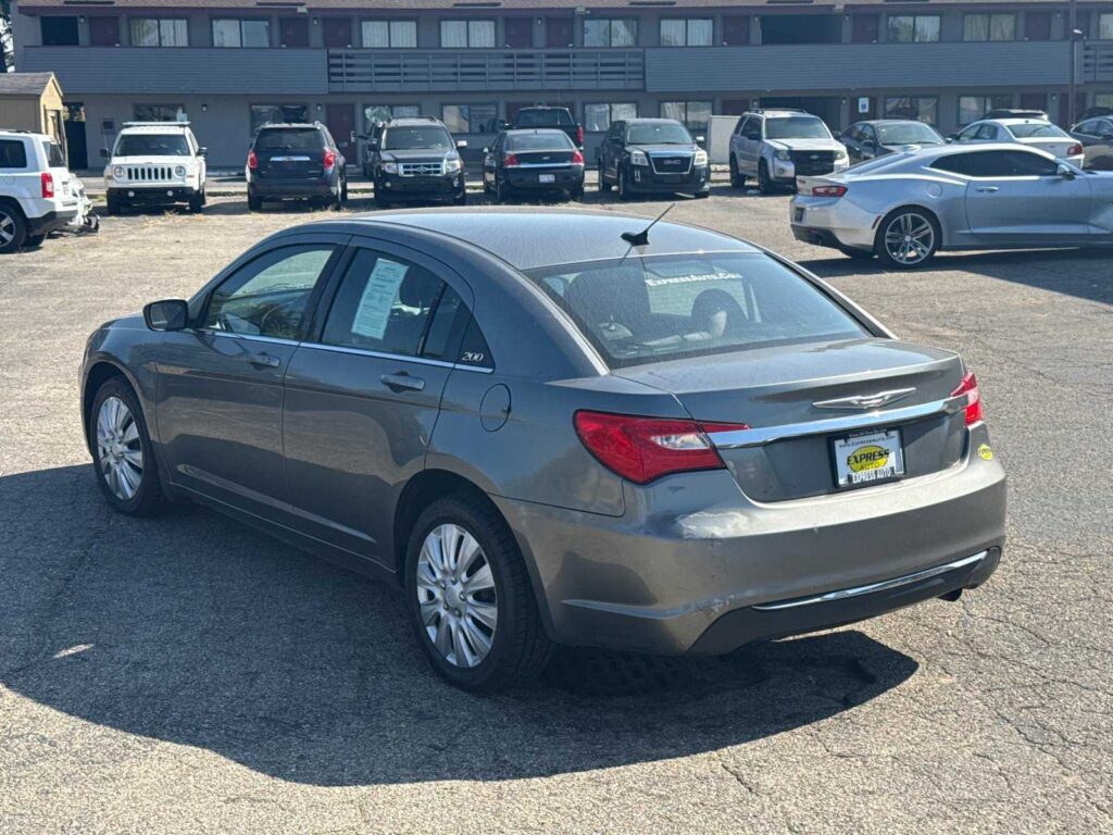 2012 Chrysler 200